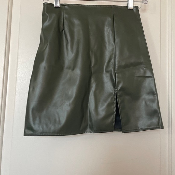 Windsor Green Mini Pencil Skirt with Slit - Picture 1 of 3